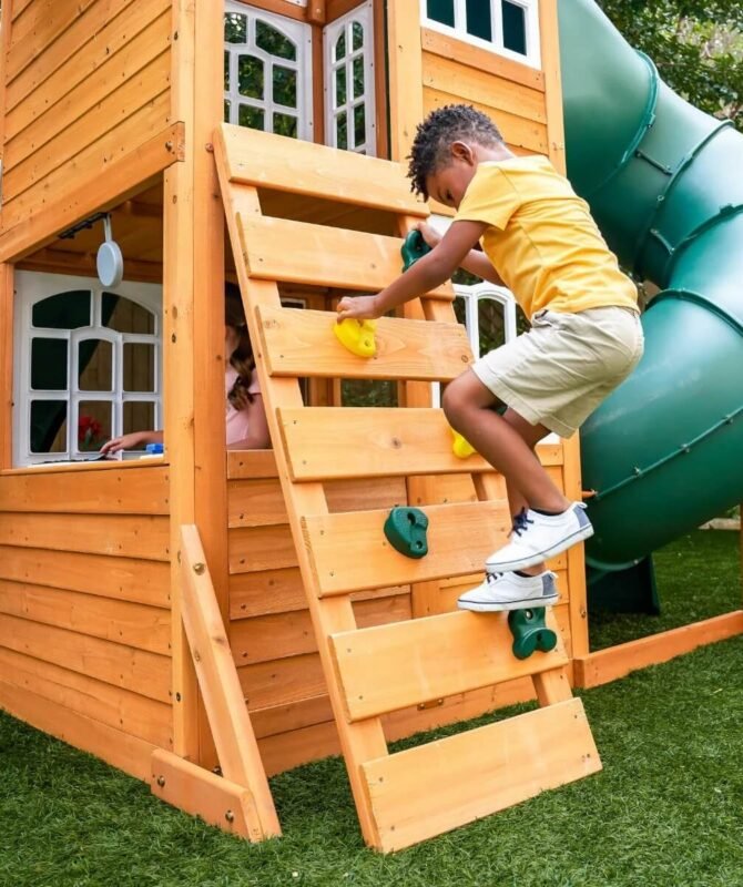 KIDS PLAY AREA - Image 13