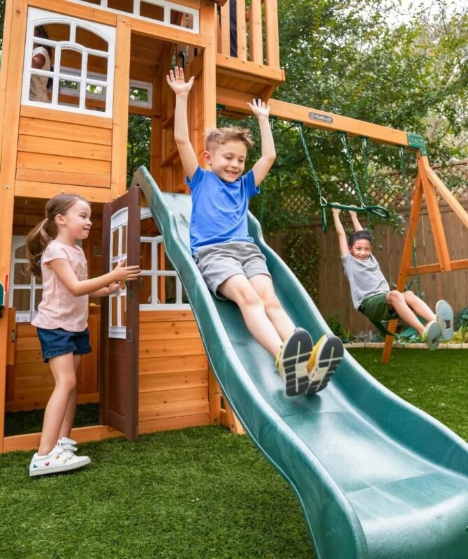 KIDS PLAY AREA - Image 4